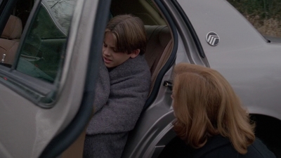 The_X-Files_S03E11_mp41856.jpg