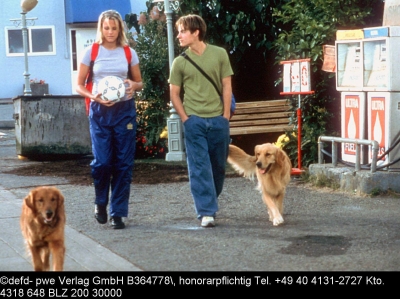 AirBud3_28129.jpg